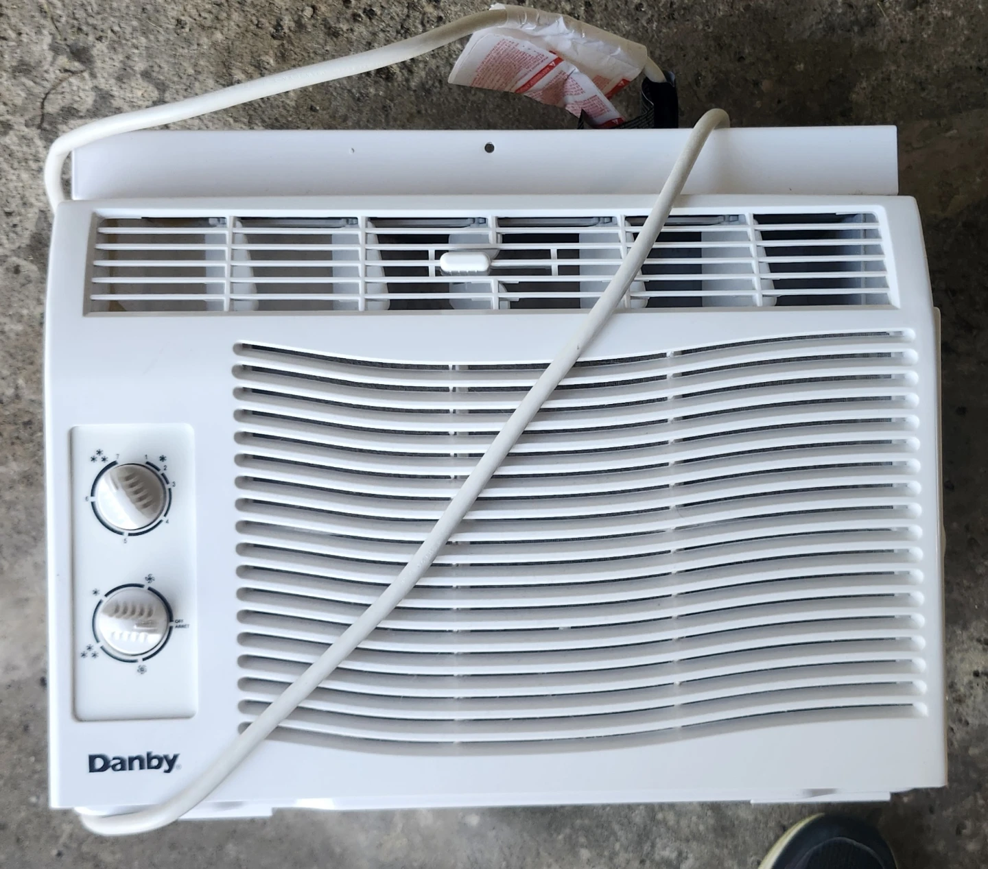 Danby 5,000 BTU Window Air Conditioner - photo 2