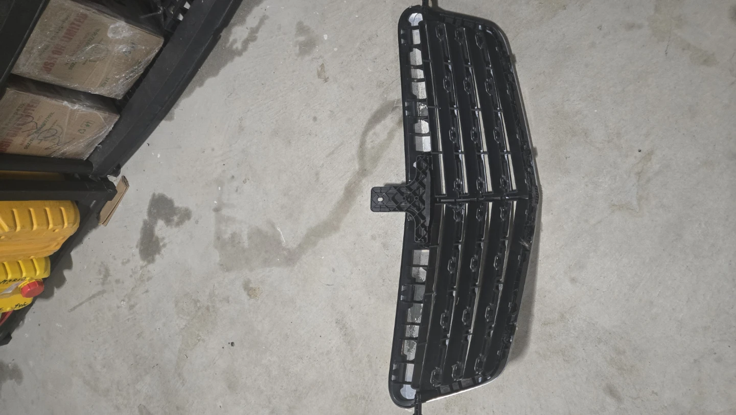 Front Upper Grille for Mercedes-Benz E-Class W212 2009-2013 - photo 5
