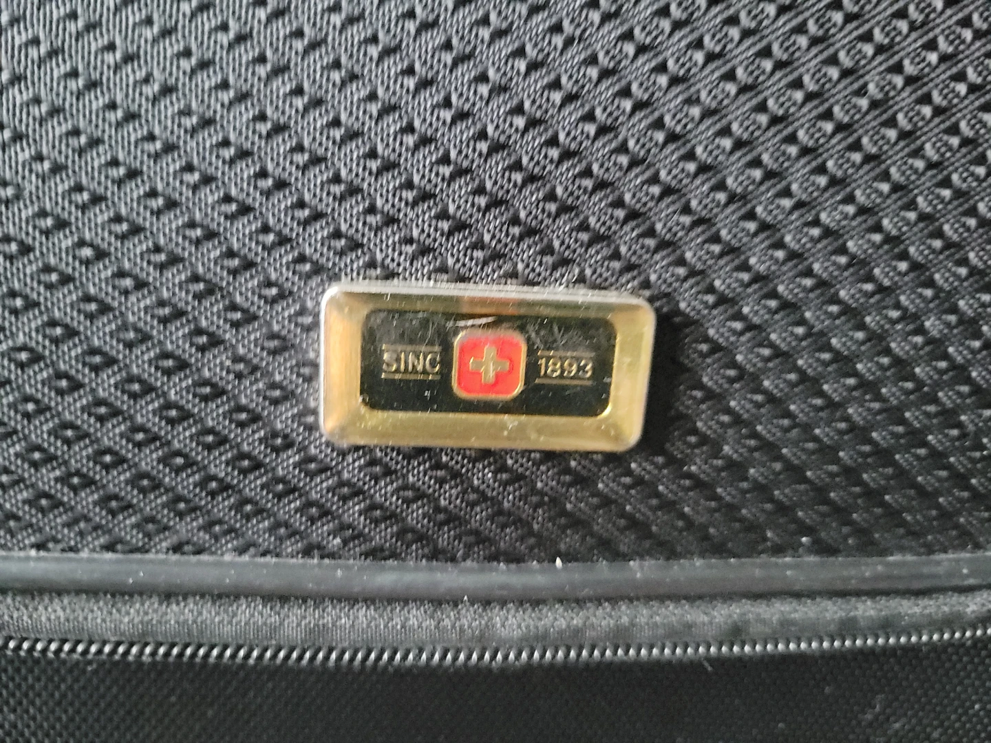 Swissgear Rolling Carry-On Luggage - photo 2