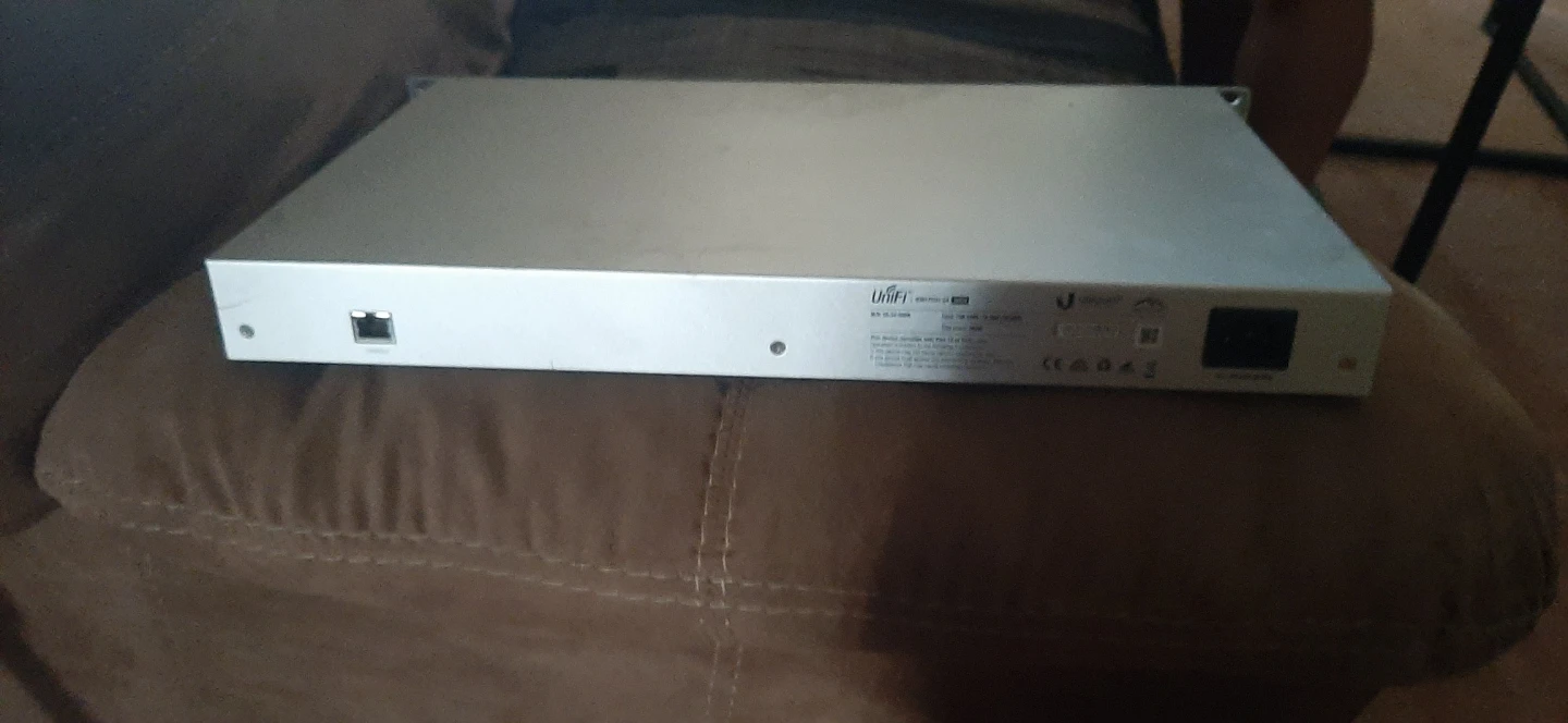 Ubiquiti UniFi Switch 24 PoE