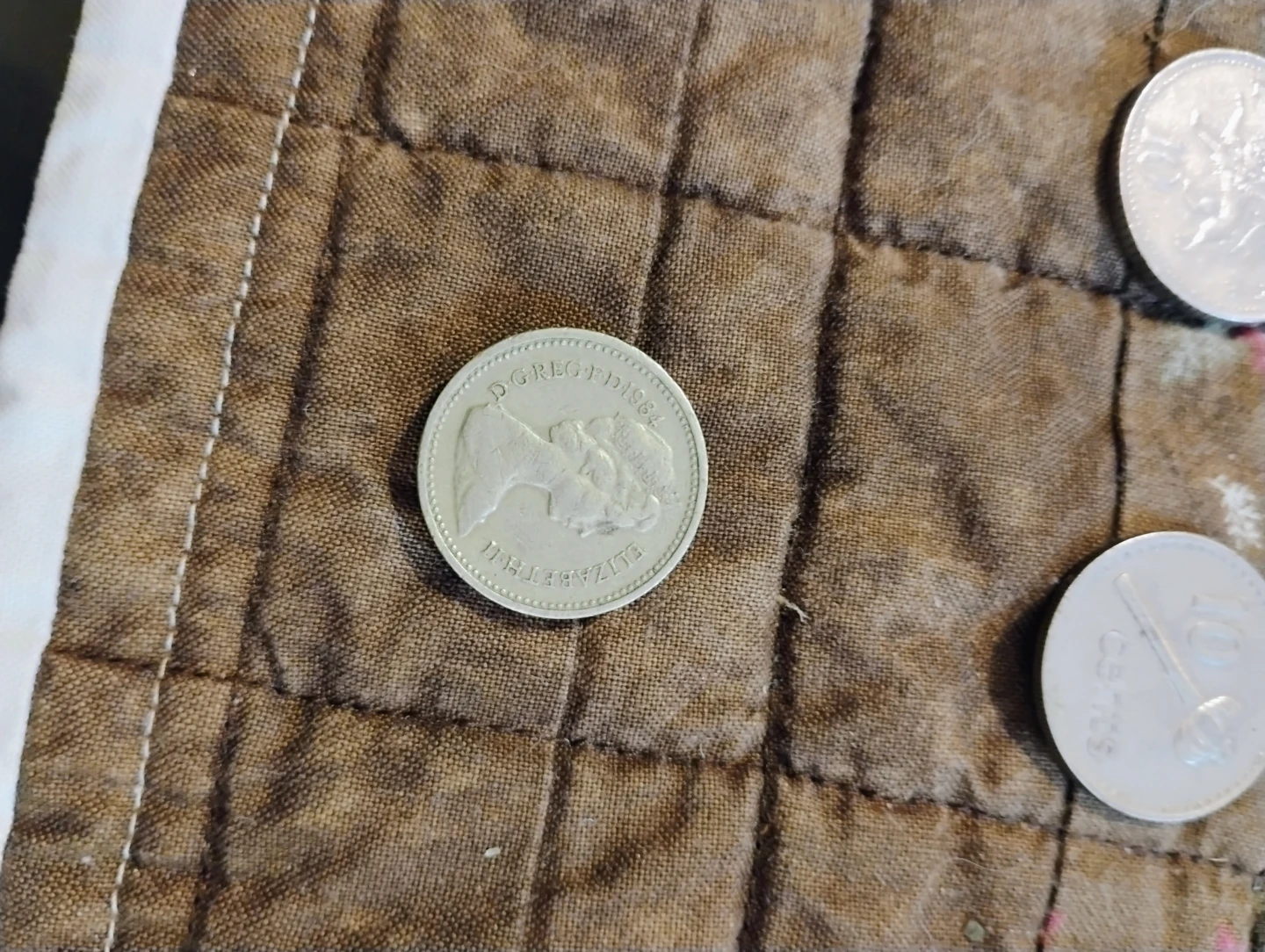 1984 UK pound coin - photo 2