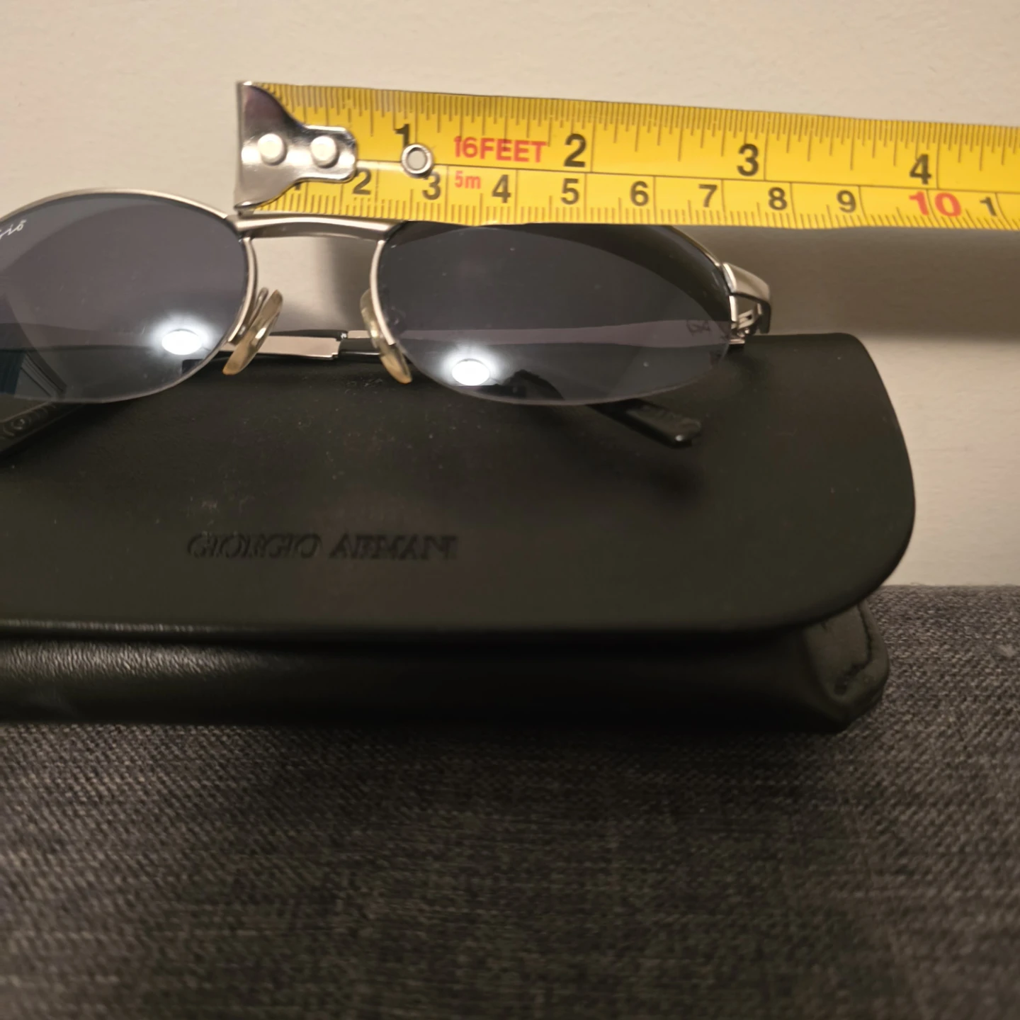 Vintage Giorgio Armani "Gio" Gunmetal Oval Sunglasses - photo 4