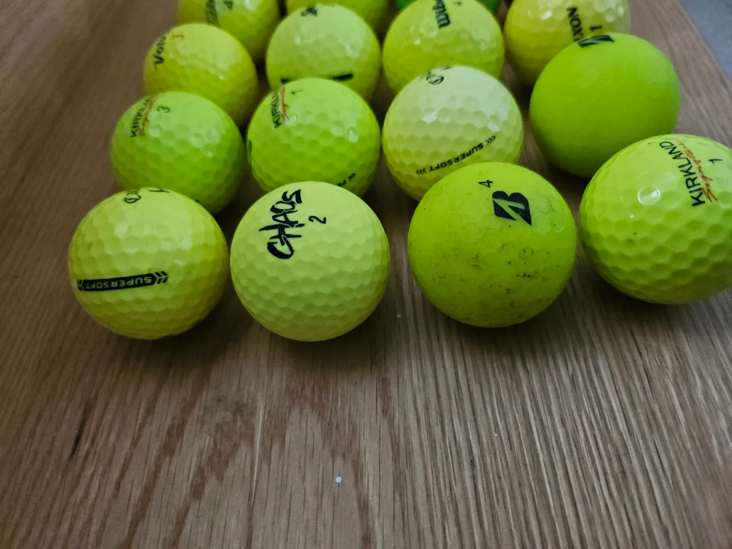 Mixed Brand Golf Balls (24 balls mostly yellow) - photo 2