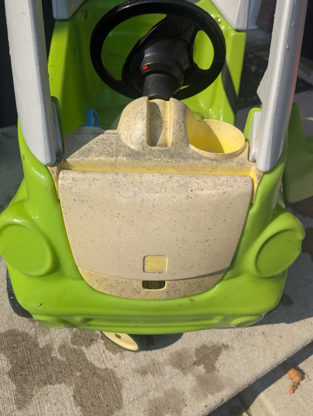 Little Tikes Cozy Coupe Ride-On Toy Car - photo 4