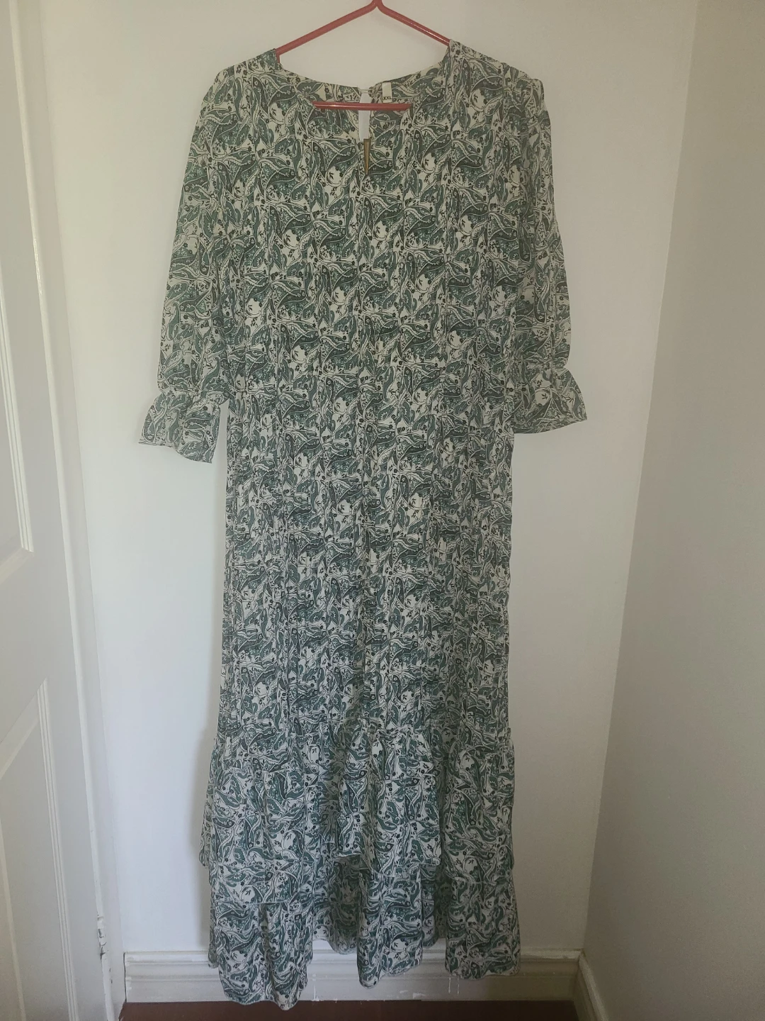 Beautiful Green Paisley Maxi Dress