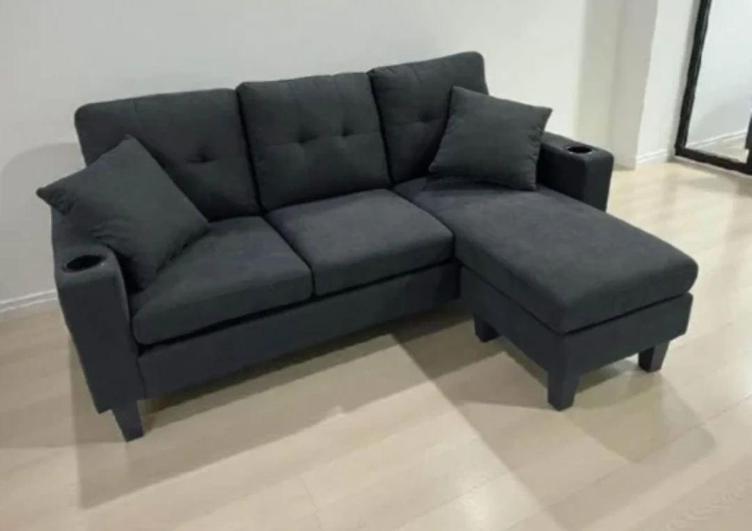 Black Sectional Sofa with Chaise