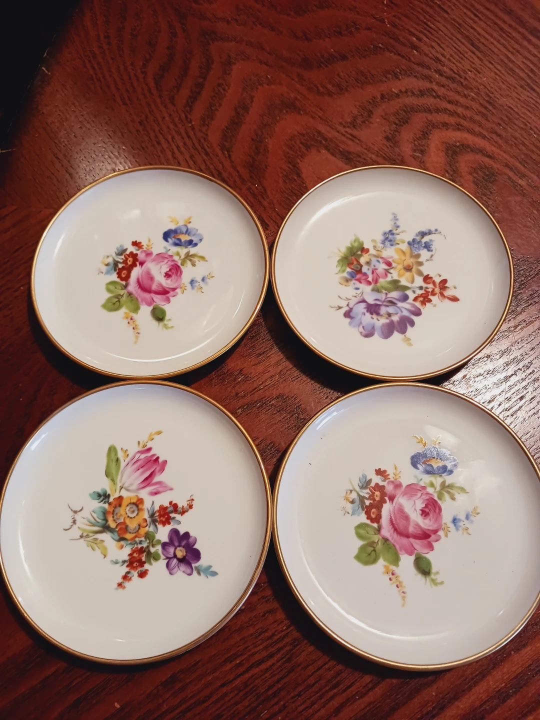 Kaiser Porcelain Saucers Set of 4 Floral Design Gold Rim - photo 2
