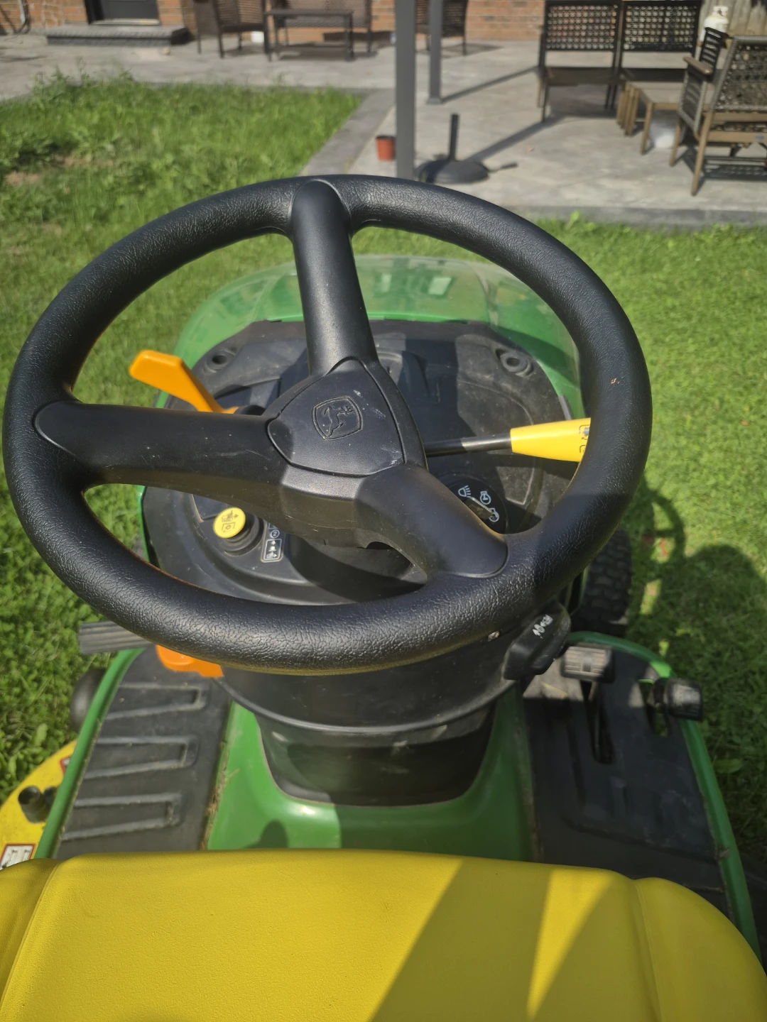 John Deere E130 Riding Lawn Mower - photo 5