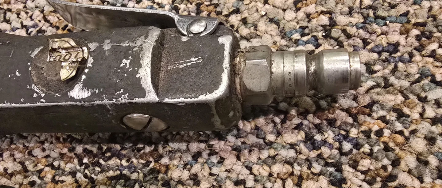 Air Ratchet Wrench with 2 deep sockets - photo 5
