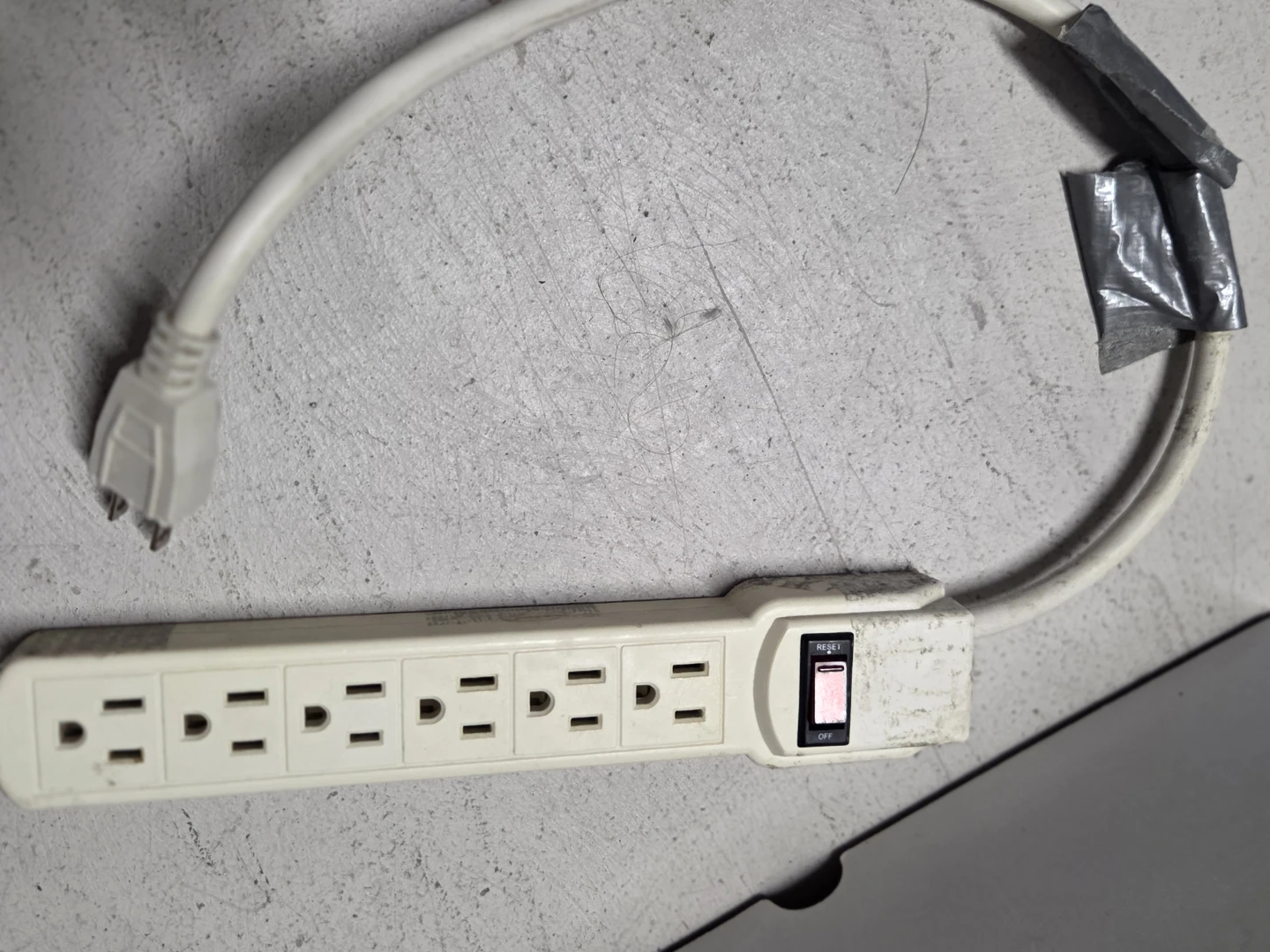 6-Outlet Power Strip with Surge Protector - photo 5
