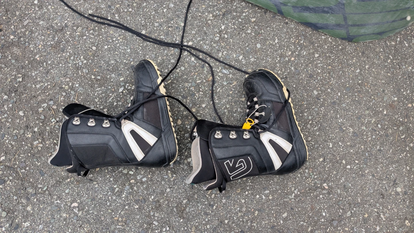 Burton Snowboard, Boots and Bindings - photo 3