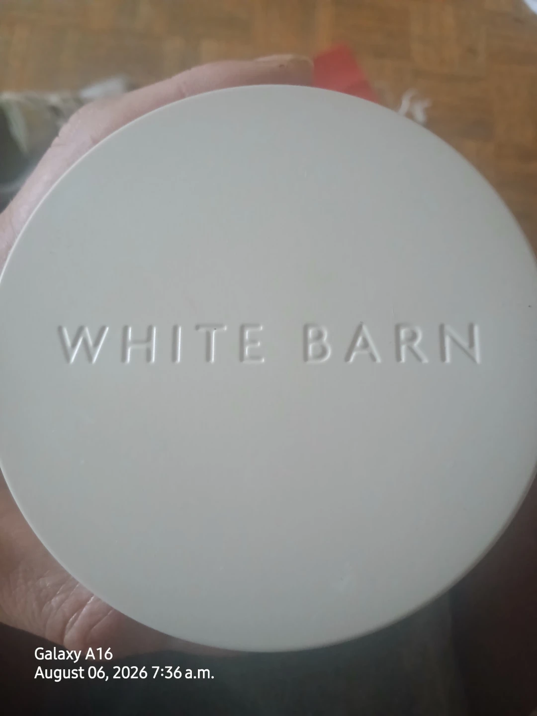 Bath & Body Works White Barn Almond Croissant Scented Candle - photo 4