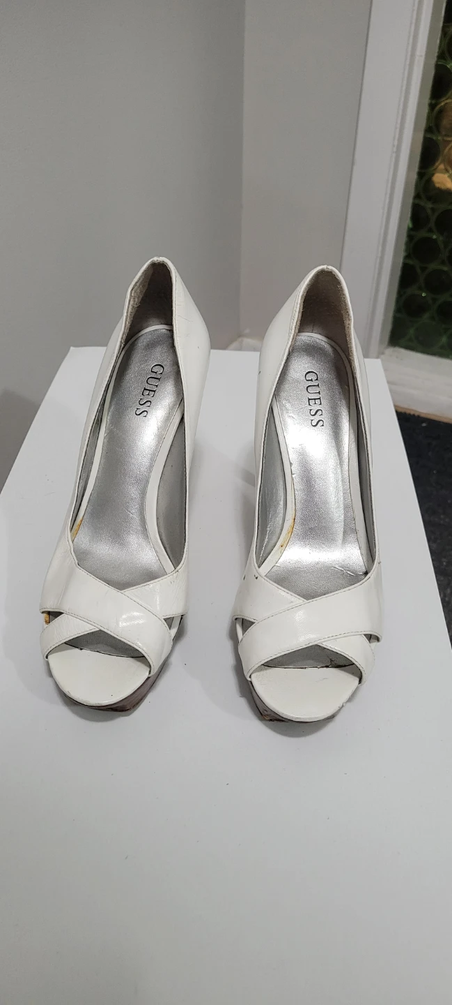 White GUESS Peep-Toe Heels Size 6