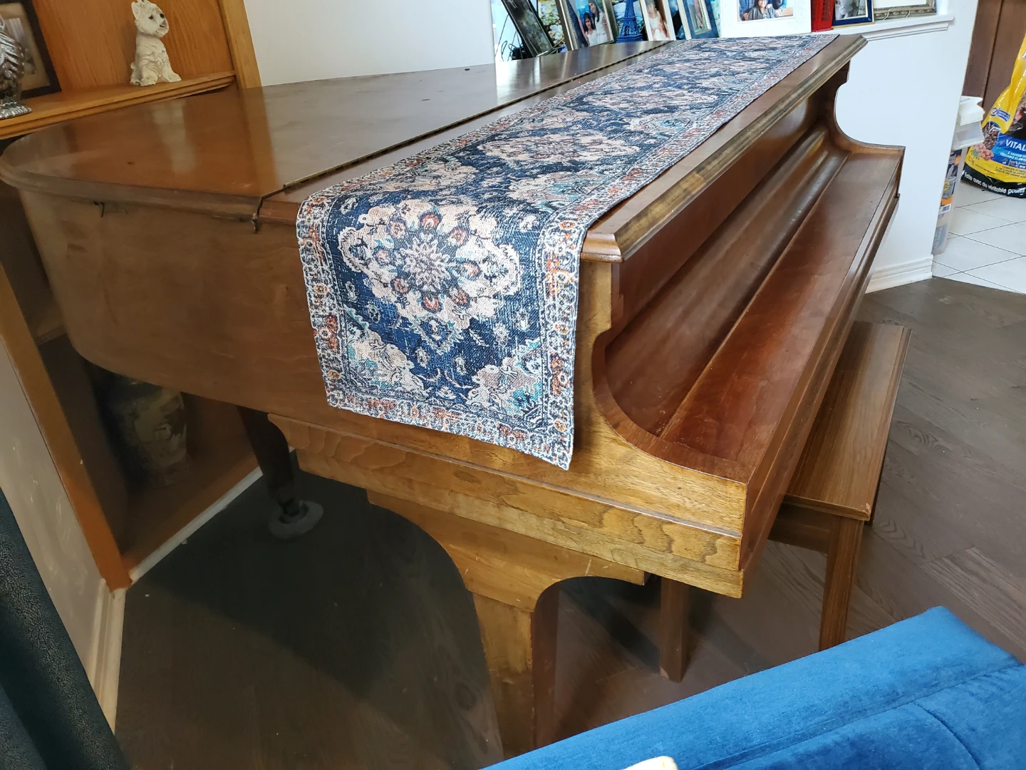 Baby Grand Piano with Bench - photo 4
