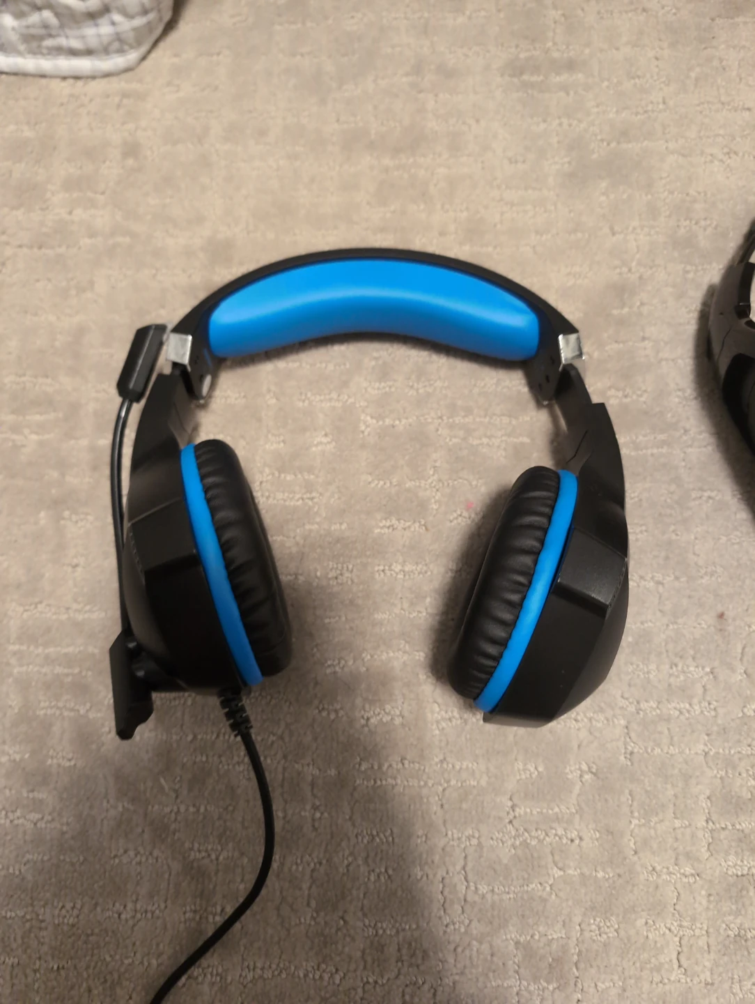 Blue headphone and blackheadphone