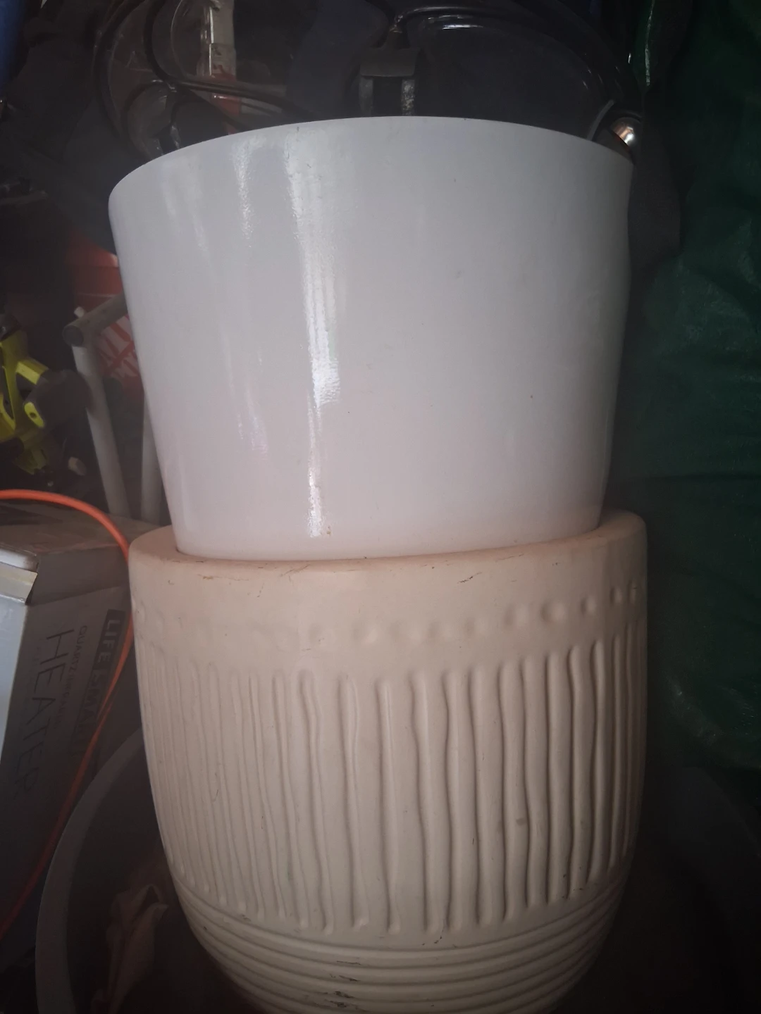 White and Beige Ceramic Planters - photo 2