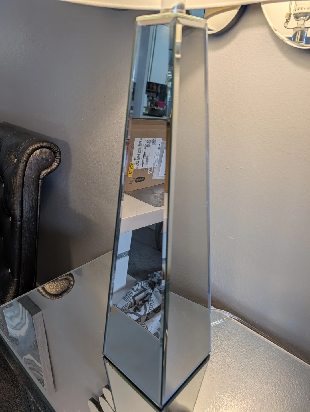 Mirrored Pyramid Table Lamp - photo 4