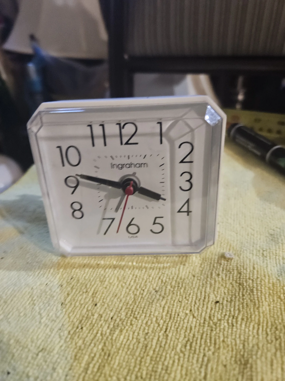 Ingraham Alarm Clock Model 49-004 - photo 2