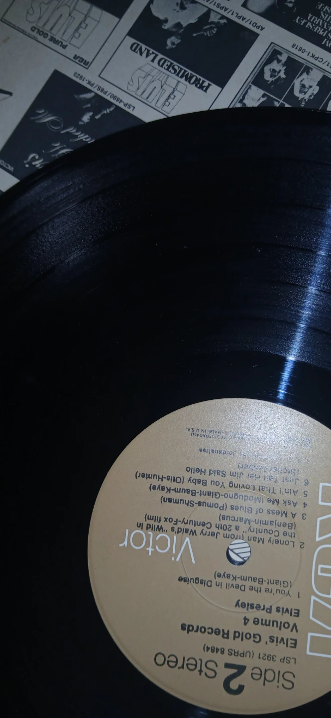 Elvis Presley Gold Records Volume 4 Vinyl Record - photo 3