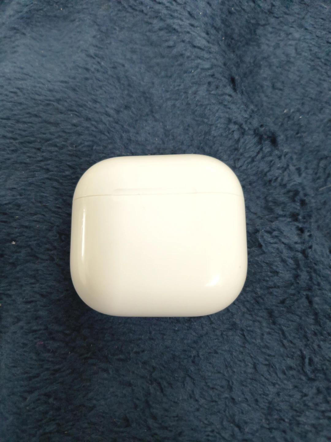 Apple AirPods 4 Charging Case & Earbuds
