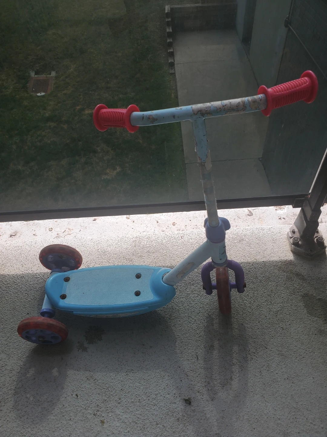 Blue 3-Wheel Scooter - photo 3