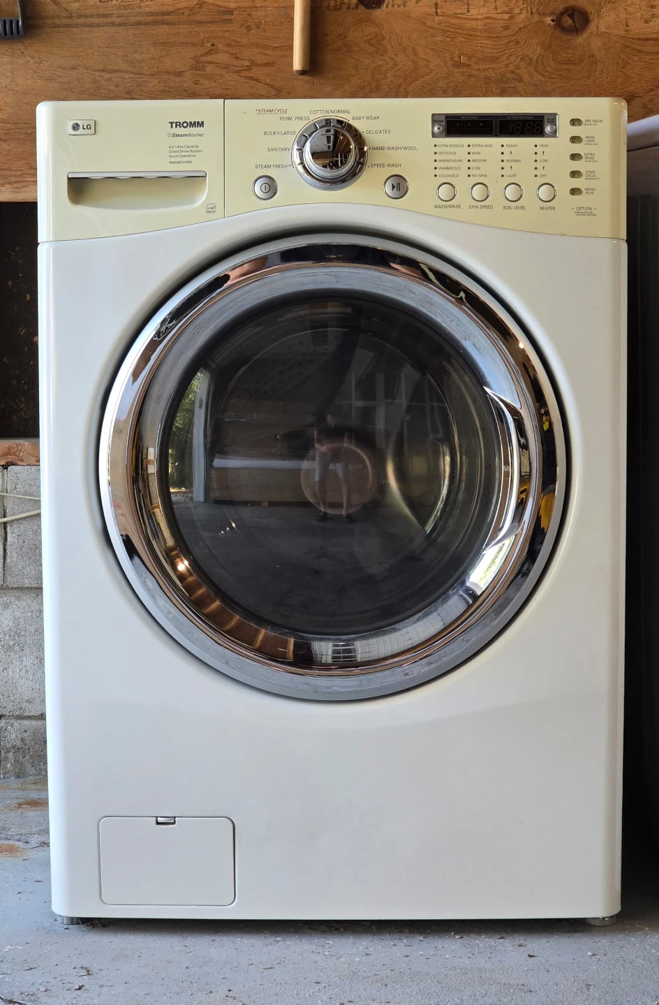 LG Tromm Washer and Dryer Set - photo 3