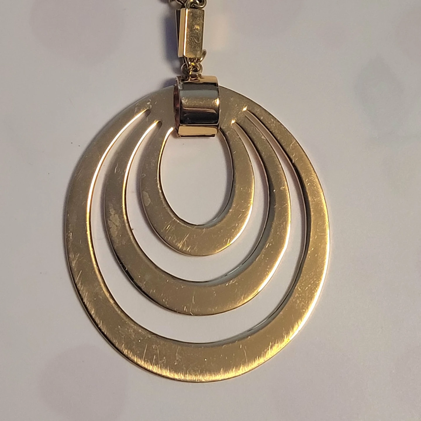 Gold Tone Necklace with Circular Pendant - photo 2