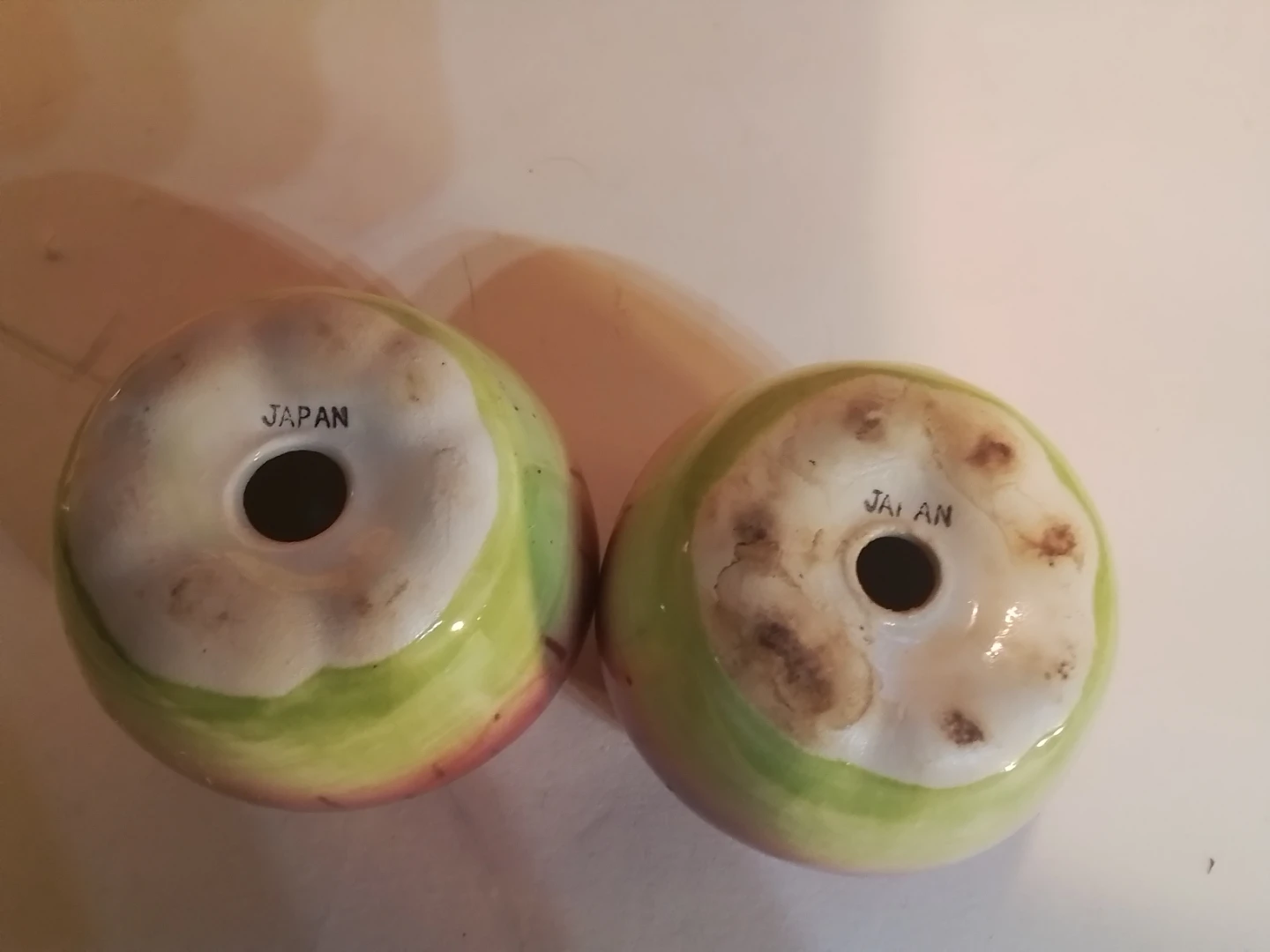 Vintage Ceramic Apple Salt and Pepper Shakers - photo 3