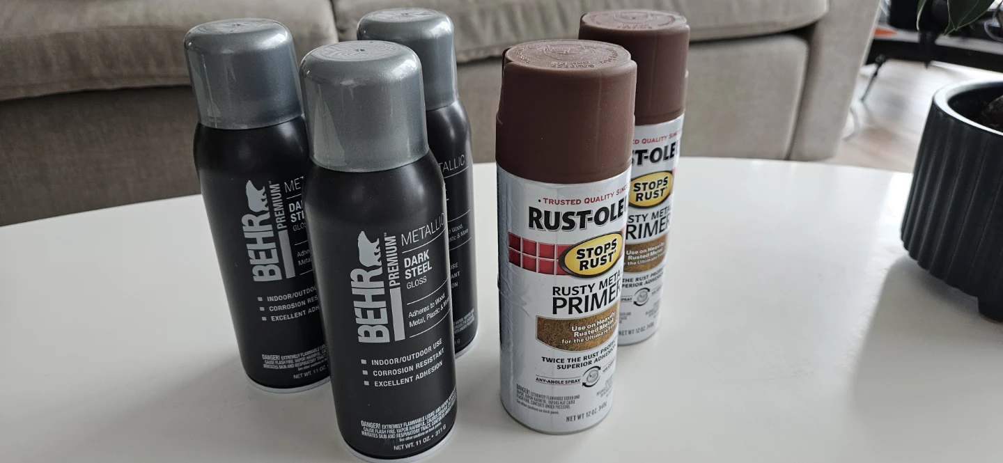 Metal Primer & Steel Gloss Spray Paint