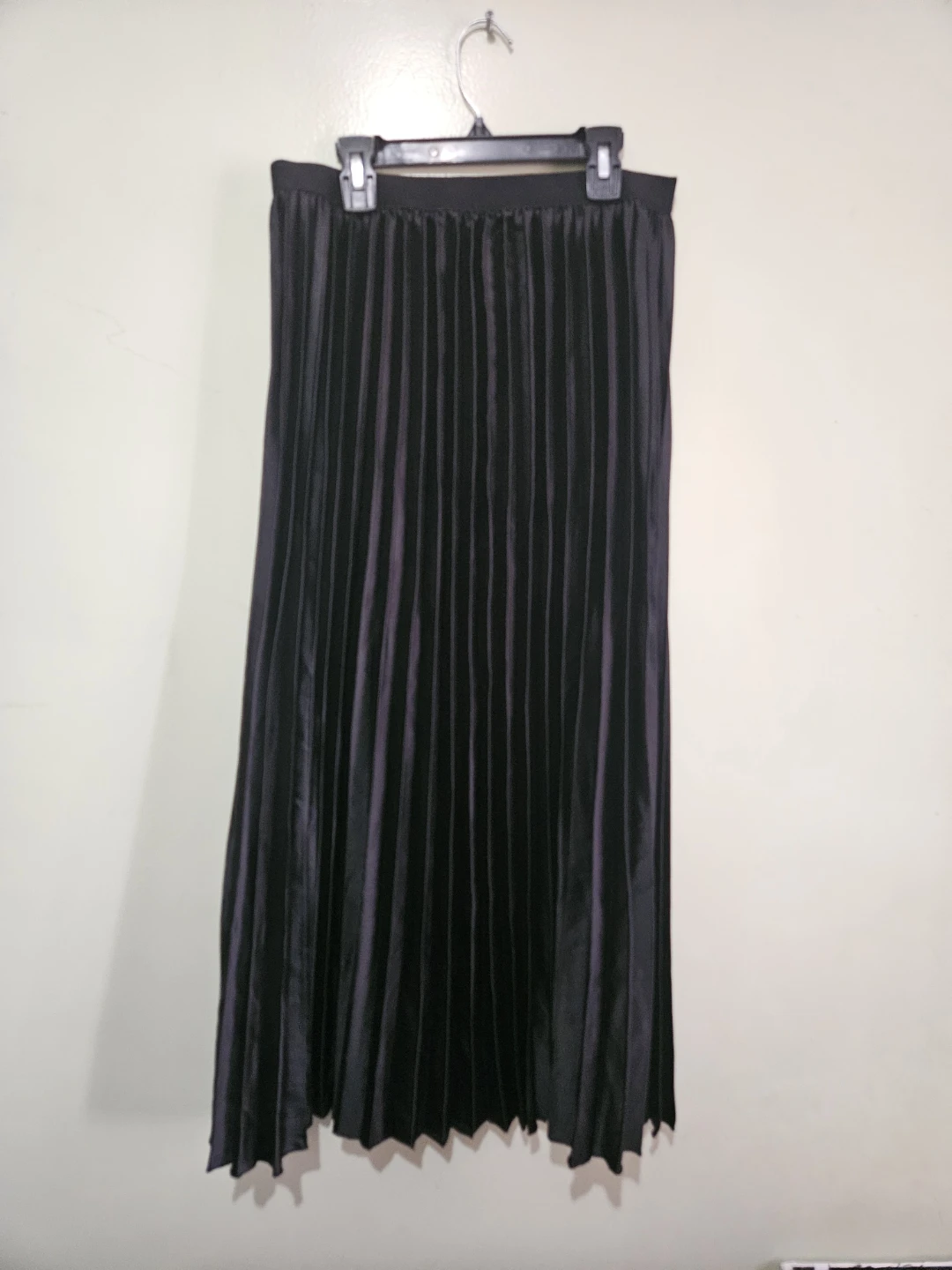 Black Pleated Maxi Skirt