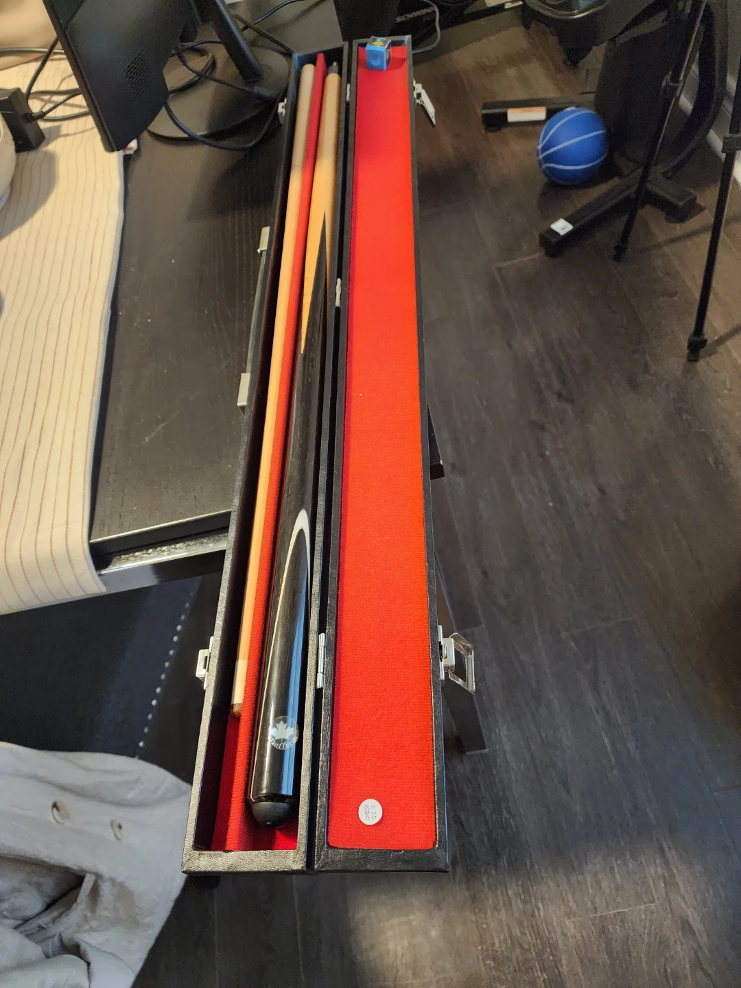 Burley Cue Stick with Case - photo 3