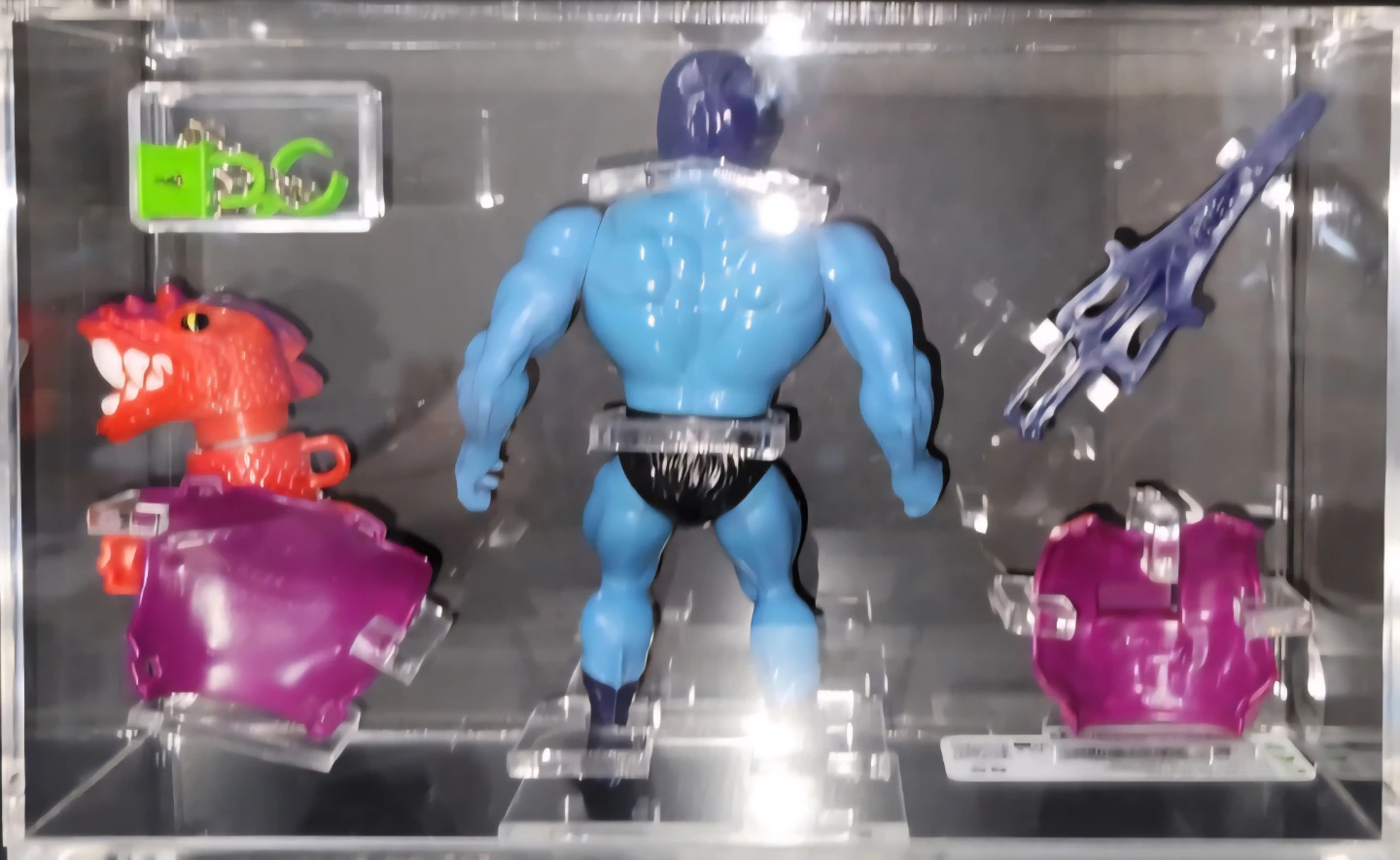 CAS Graded 85-Masters of the Universe Dragon Blaster Skeletor - photo 2