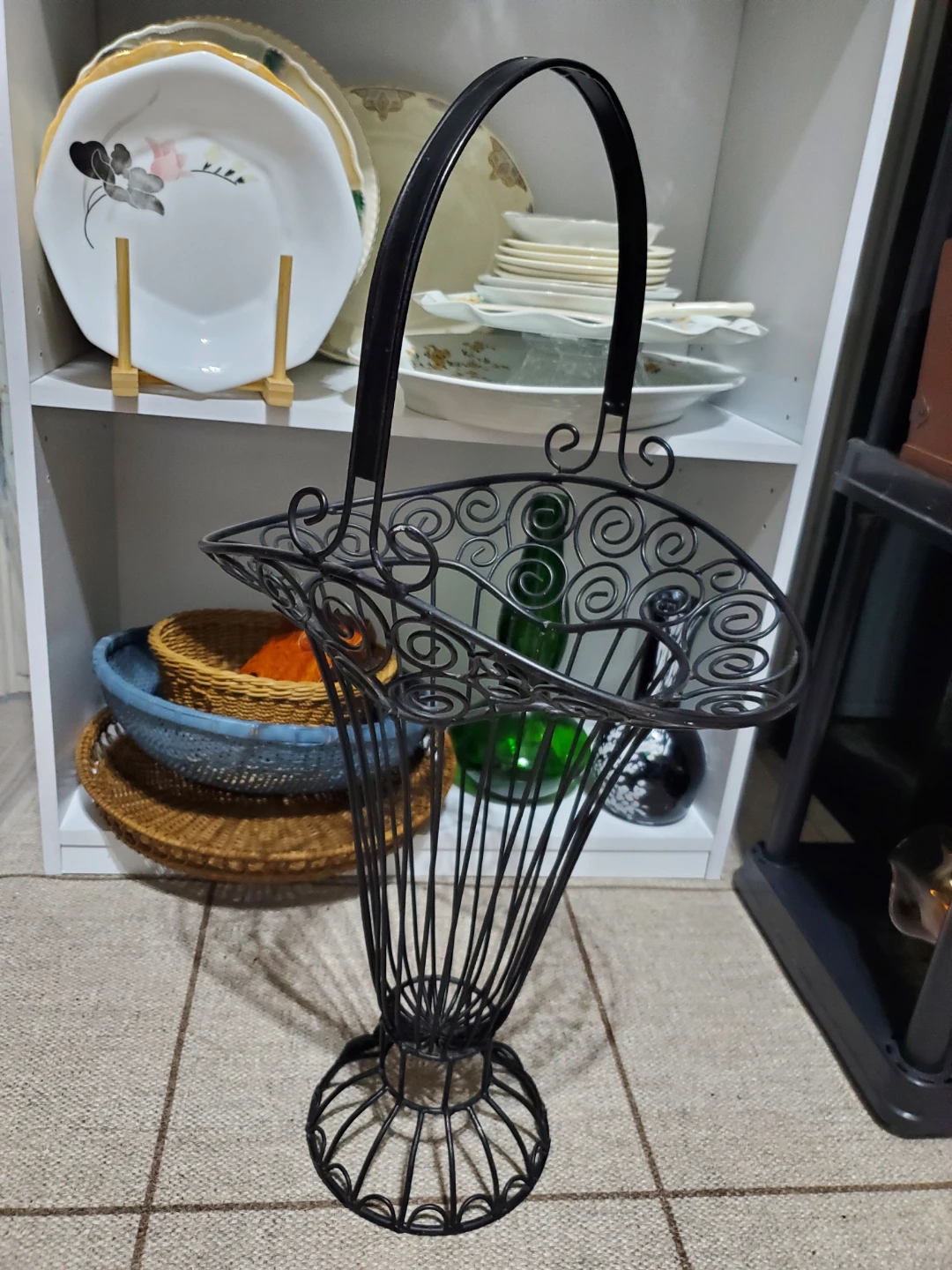 Black Metal Wire Floral Basket - photo 2