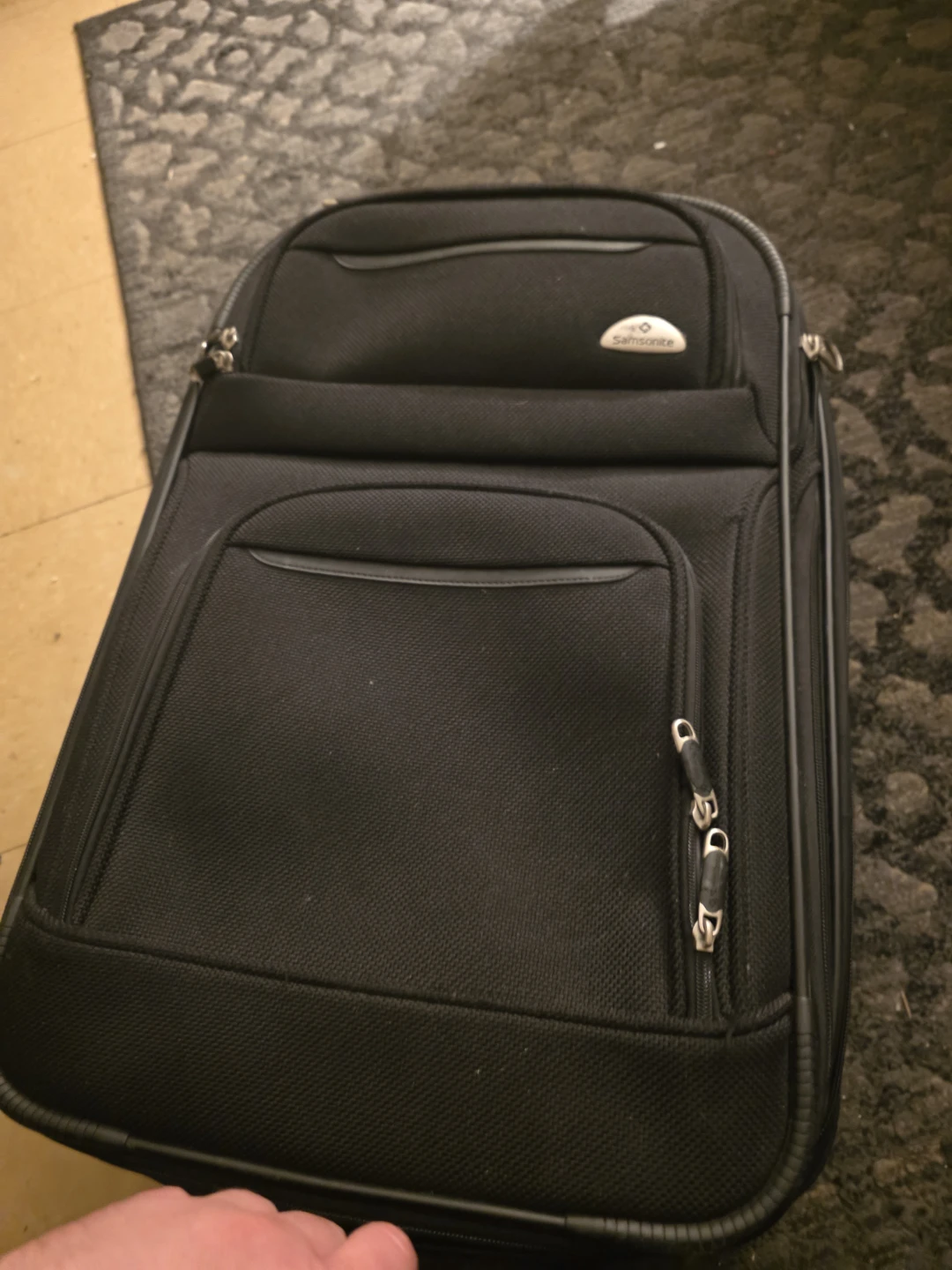 Samsonite carry-on suitcase - photo 3