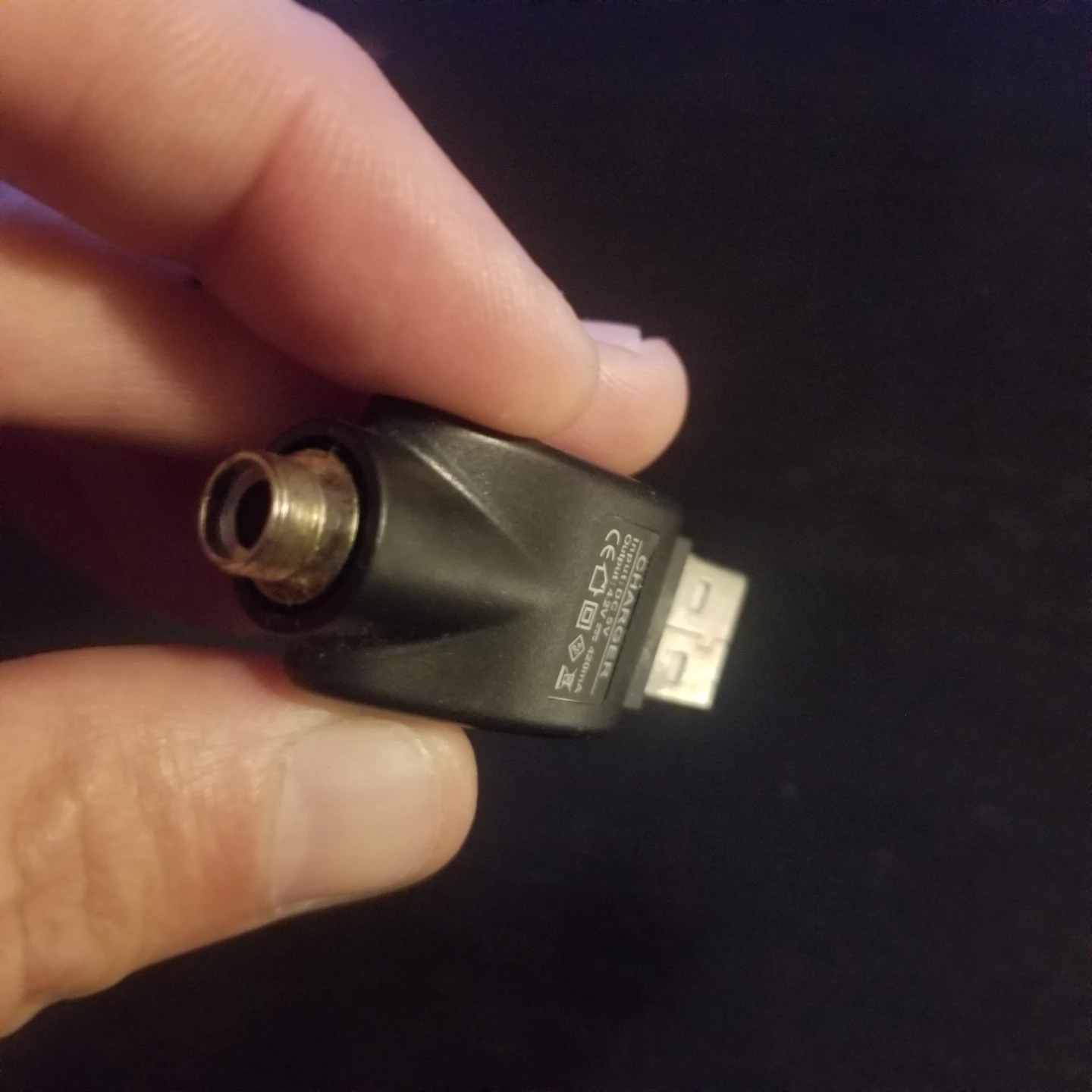 USB Charger - photo 3