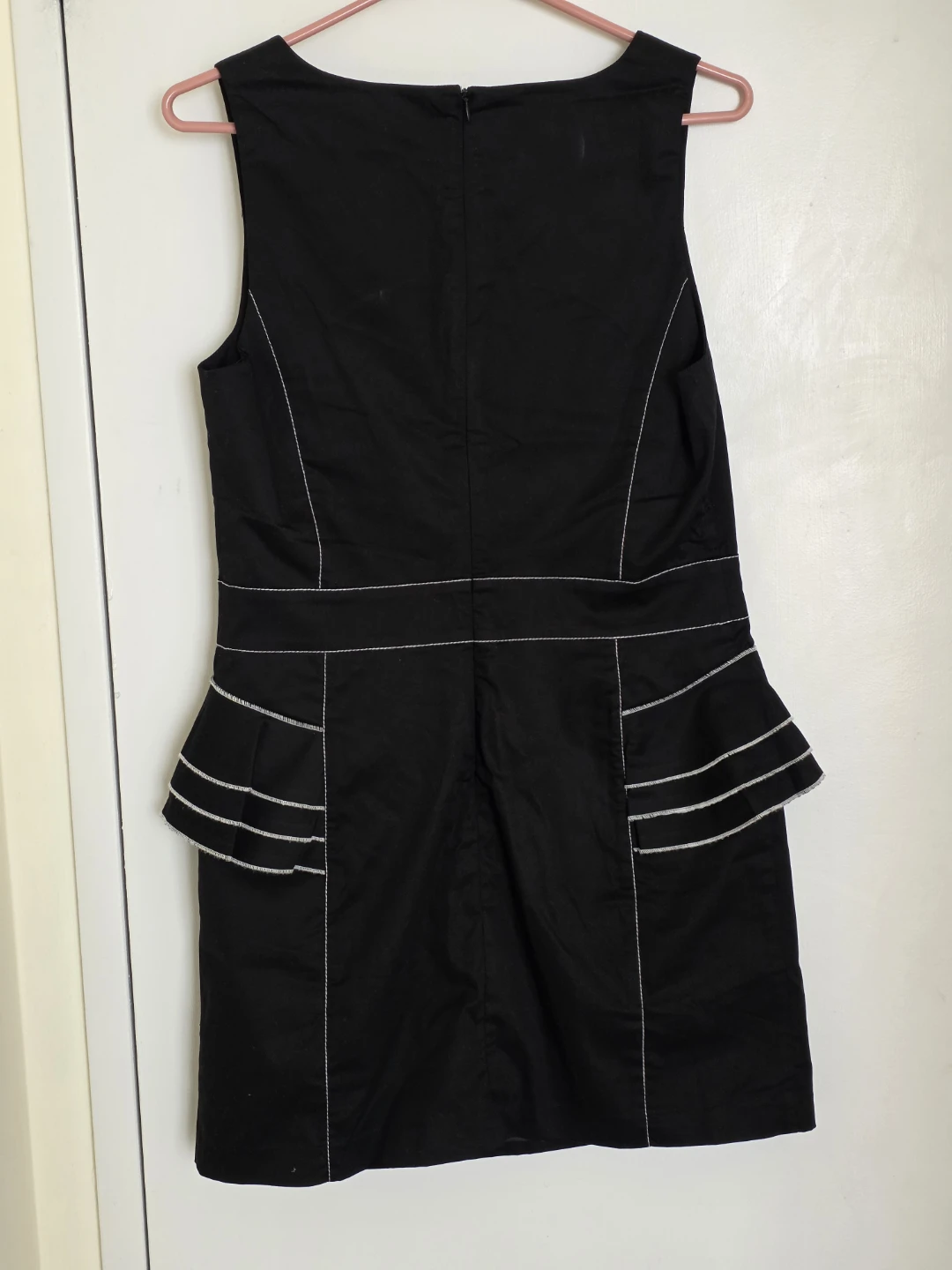 New tagged BCBG MAXAZRIA Black Dress - Size M - photo 5