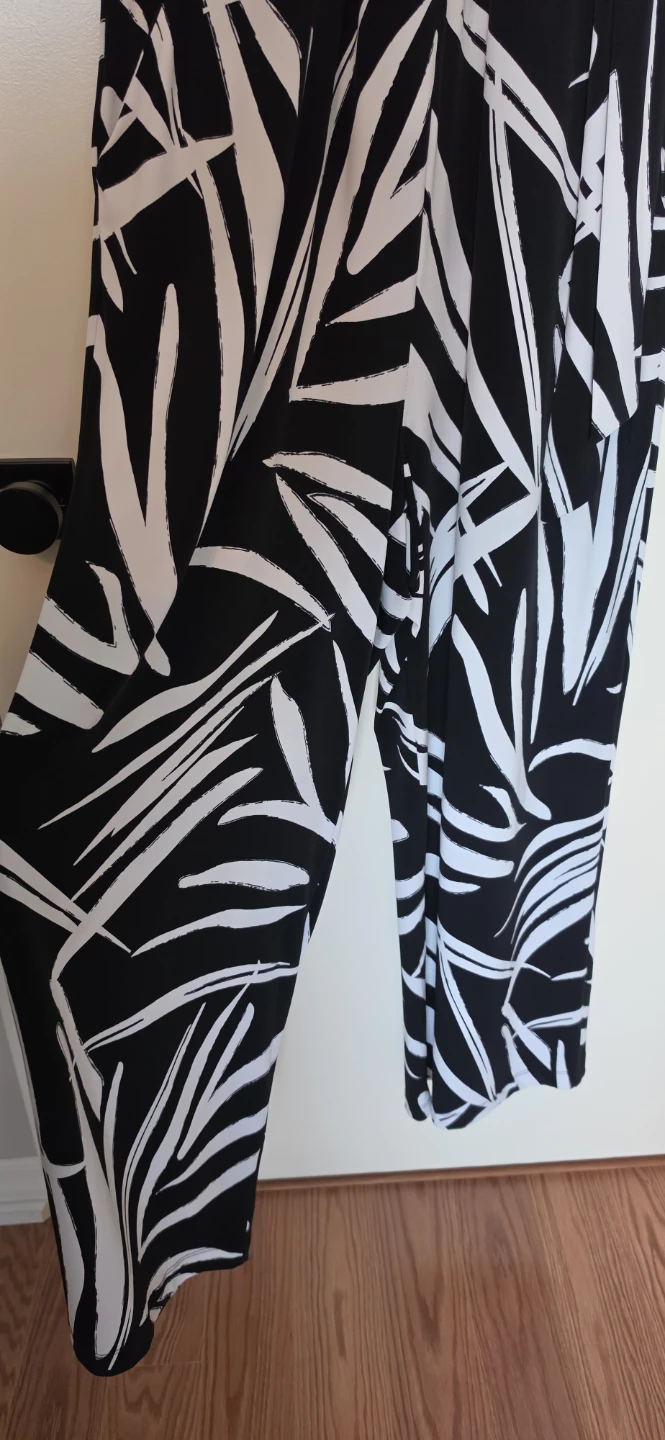 Laura Plus Black & White Print Jumpsuit - photo 2