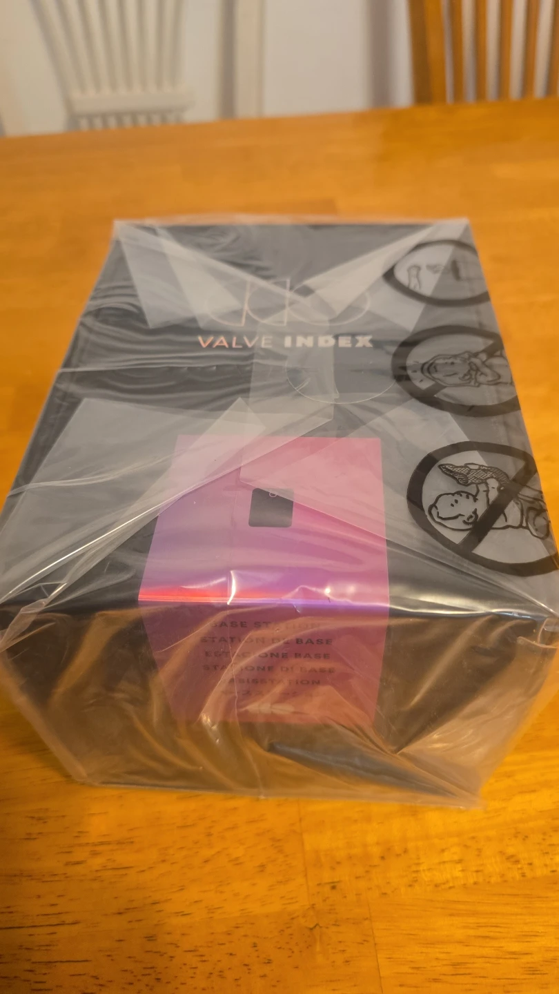 Pair or Valve Index 2.0 base stations - photo 3