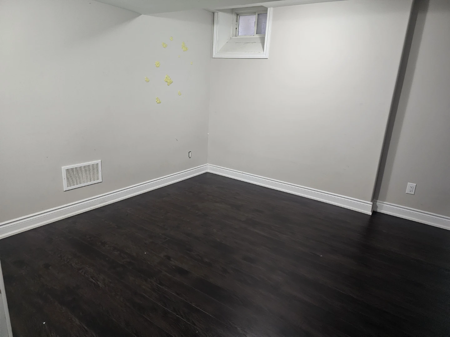 Basement for rent - photo 5