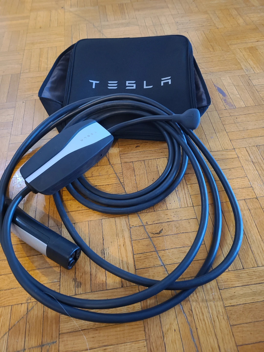 Tesla Mobile Connector