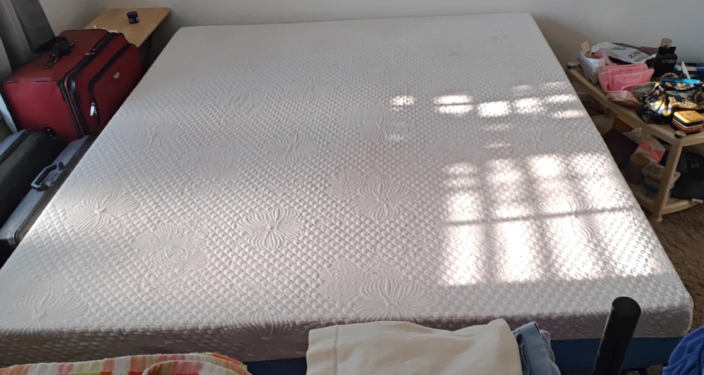 10 inch White King Size Mattress with cover