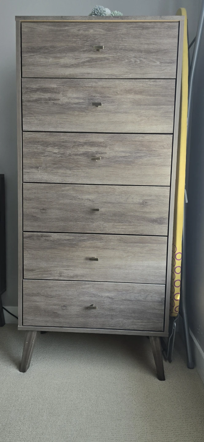 Wooden 5-Drawer Dresser