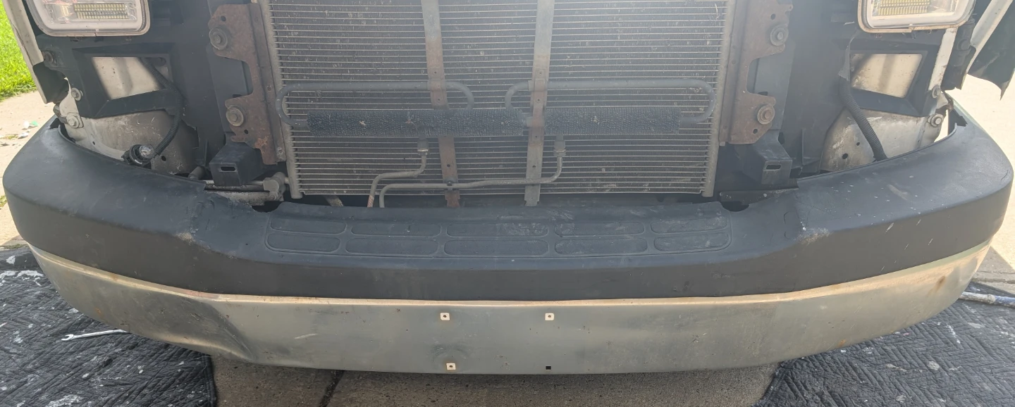 GMC Savannah or Chevy Express Front Bumper - Silver and Black - photo 2