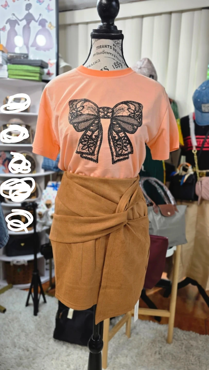 Peach T-shirt with Lace Bow Graphic