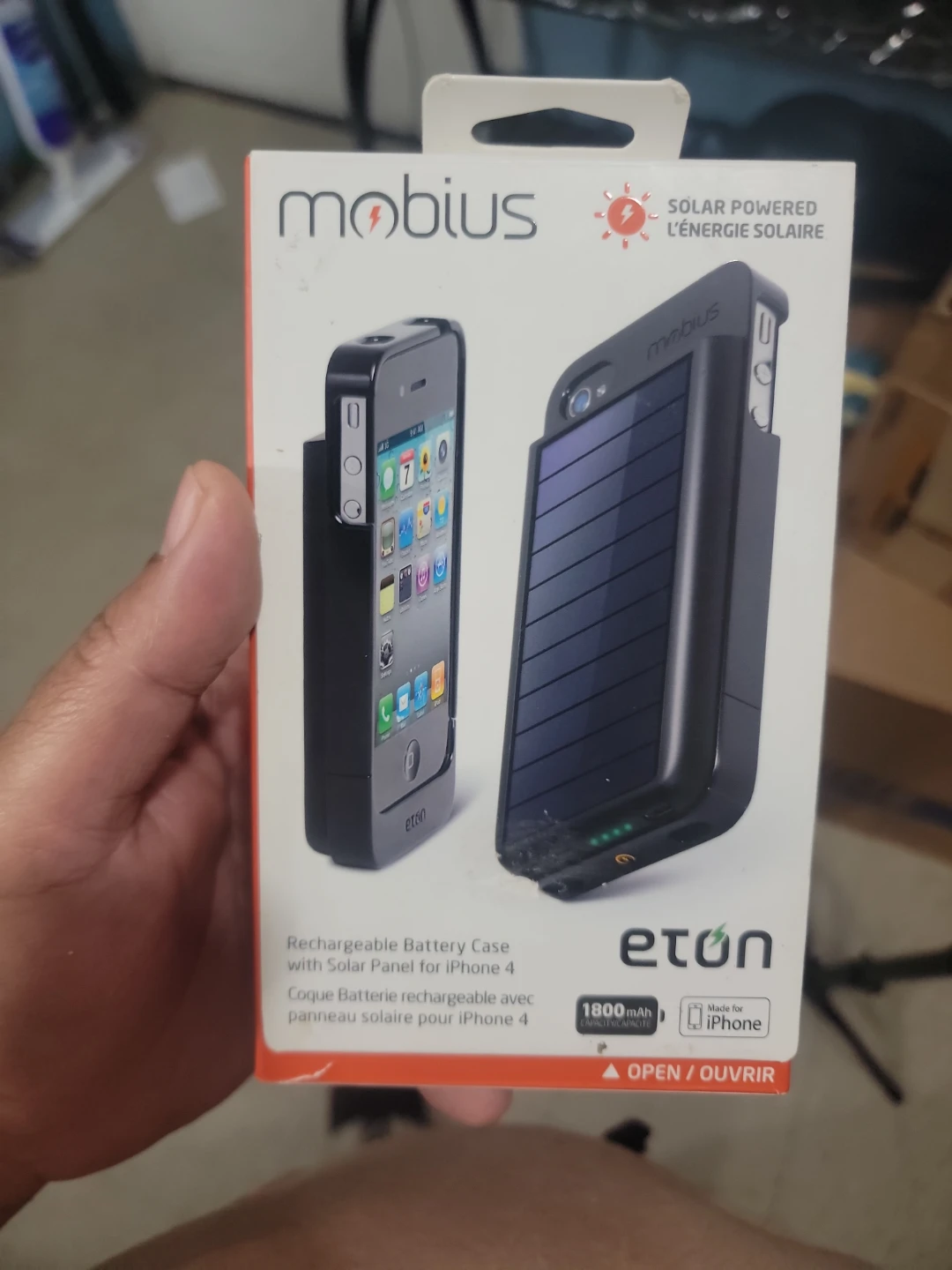 Mobius Rechargeable Solar Battery Case for iPhone 4 - photo 3