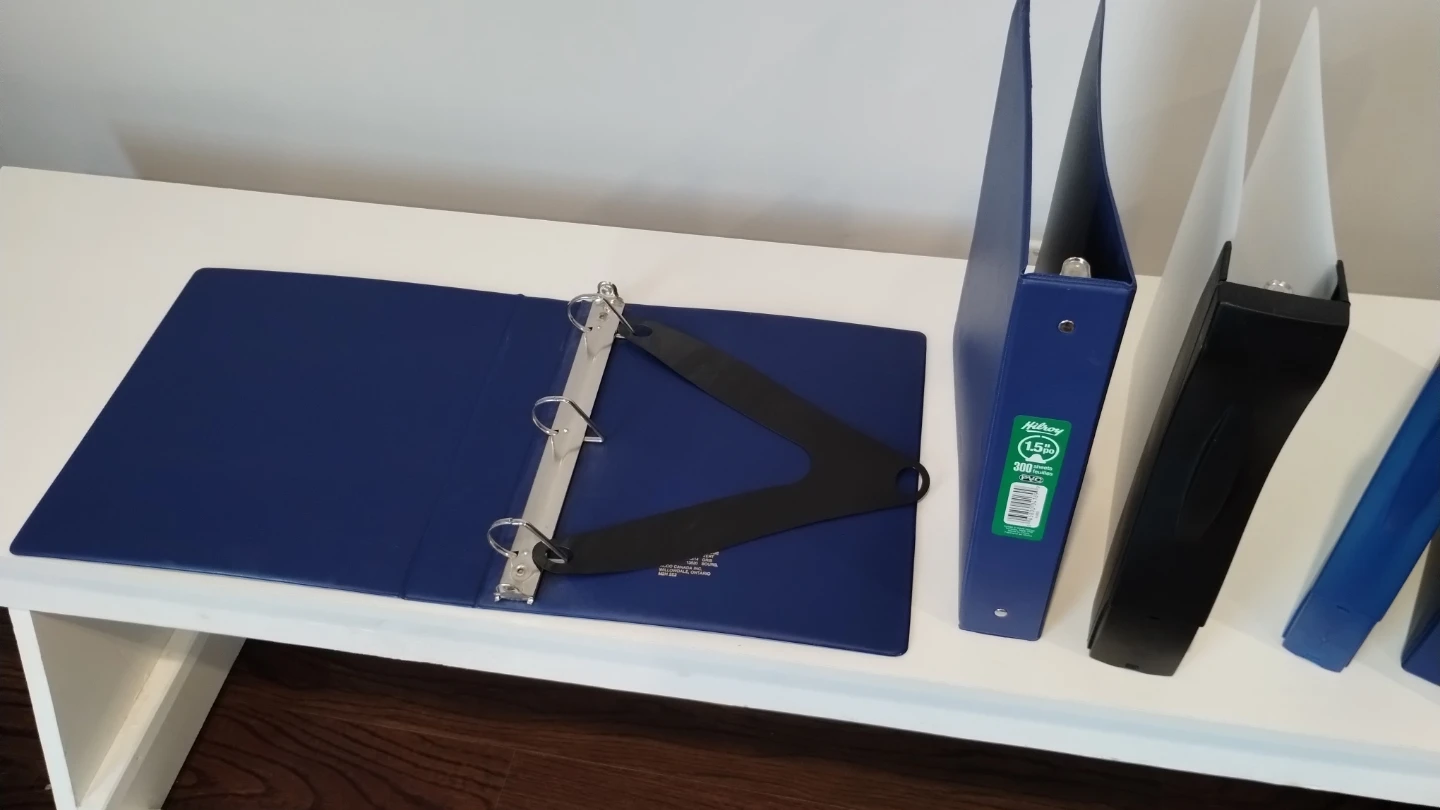 Assorted Ring Binders - photo 4