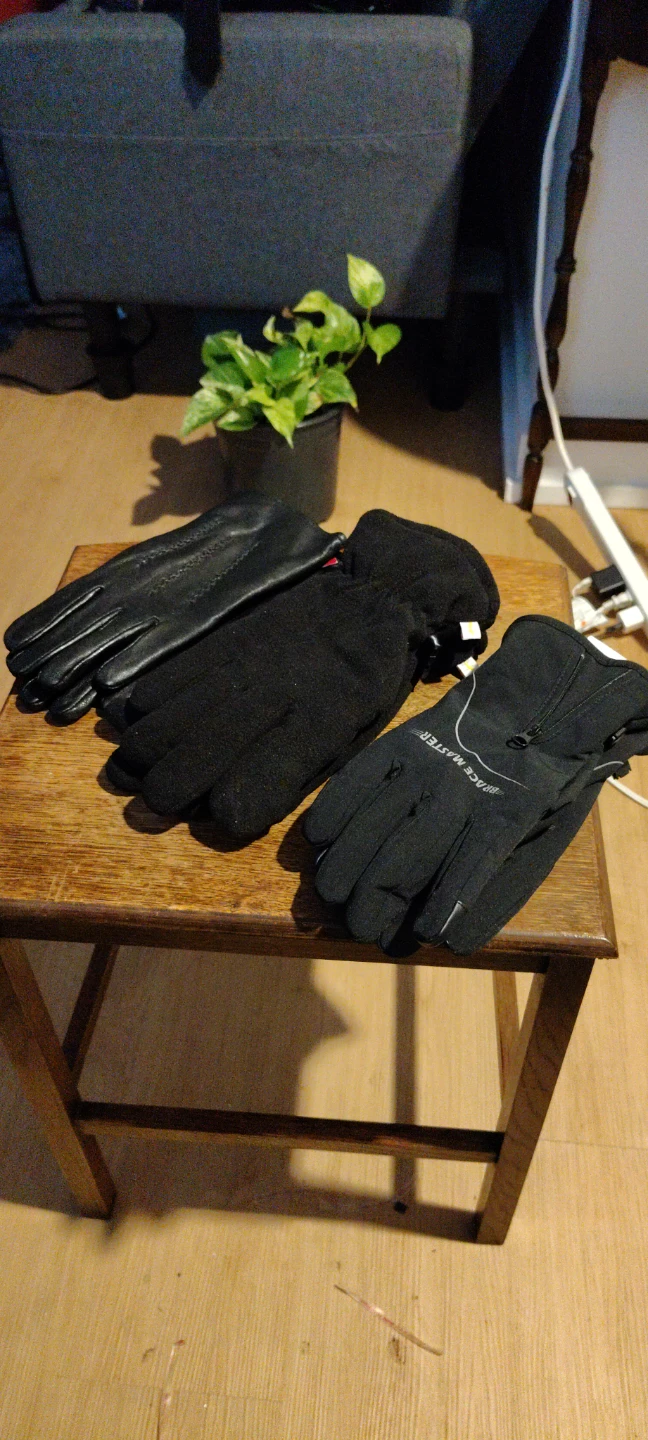 Black Gloves (3 Pairs) - photo 2