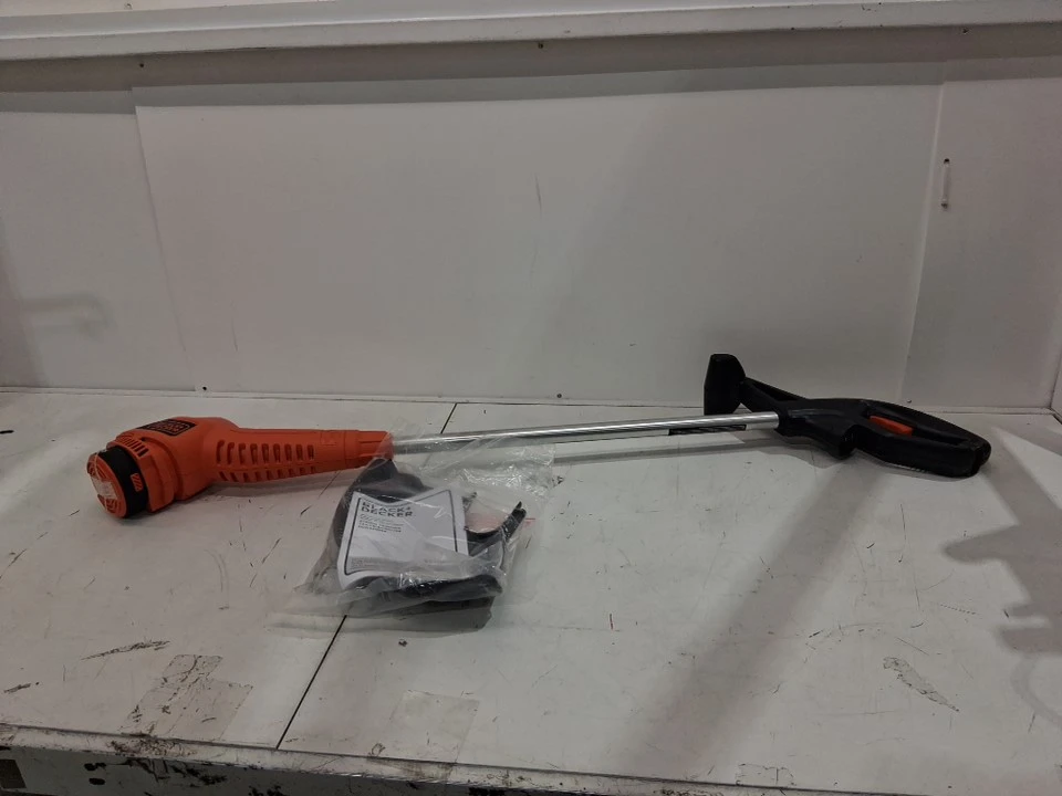 Black+Decker ST7700 Corded String Trimmer - photo 2
