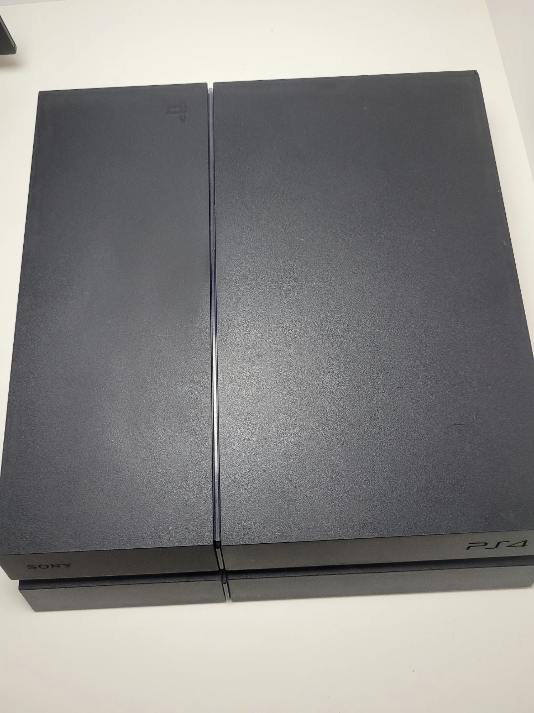 PlayStation 4 + game - photo 2