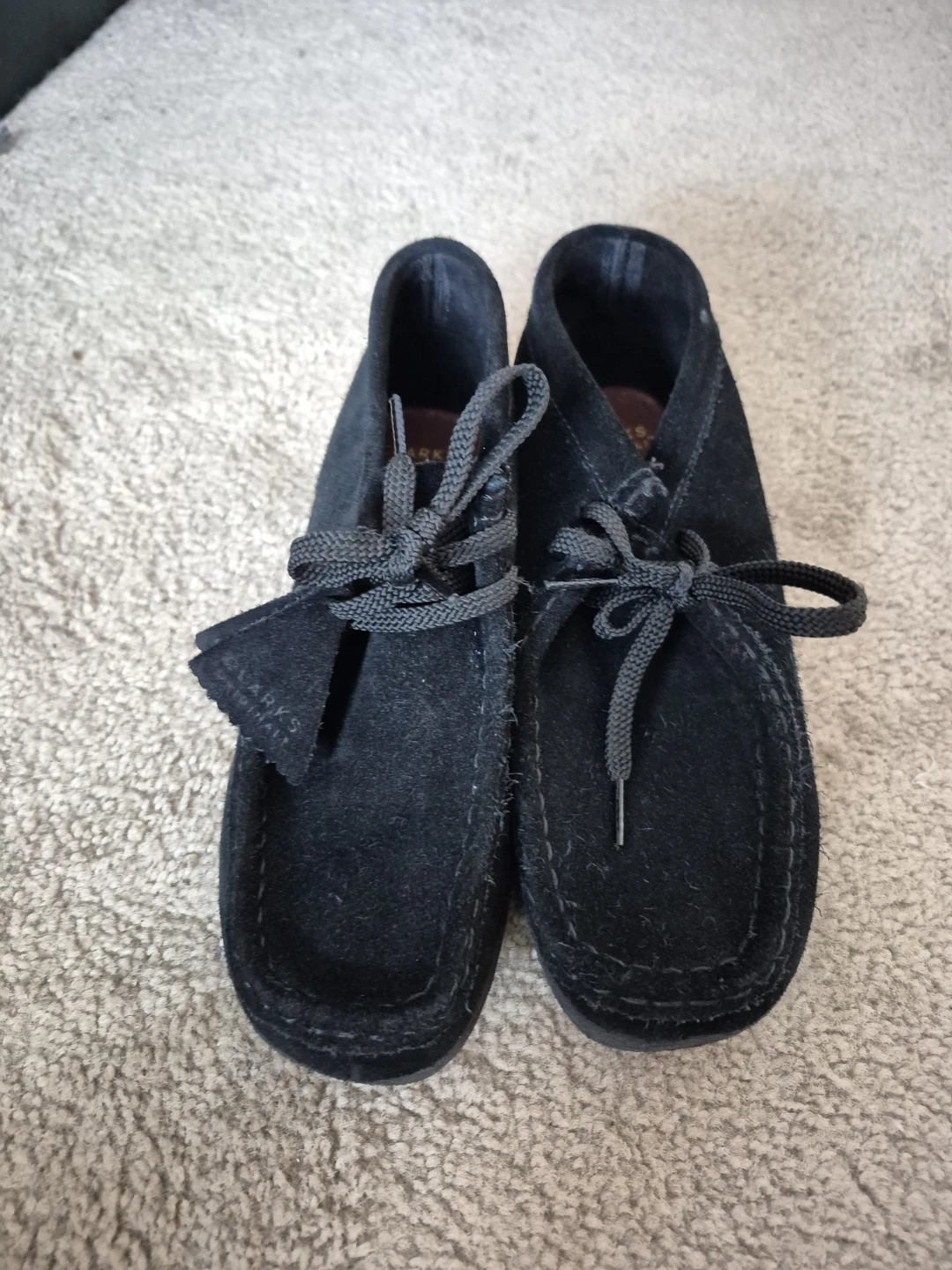 Clarks Wallabee Shoes - Black Suede - Size 3.5W - photo 3